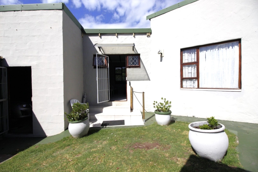 4 Bedroom Property for Sale in Aston Bay Eastern Cape